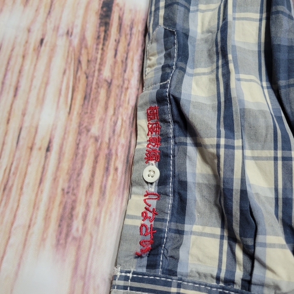 SuperDry Button-up - Picture 3 of 6